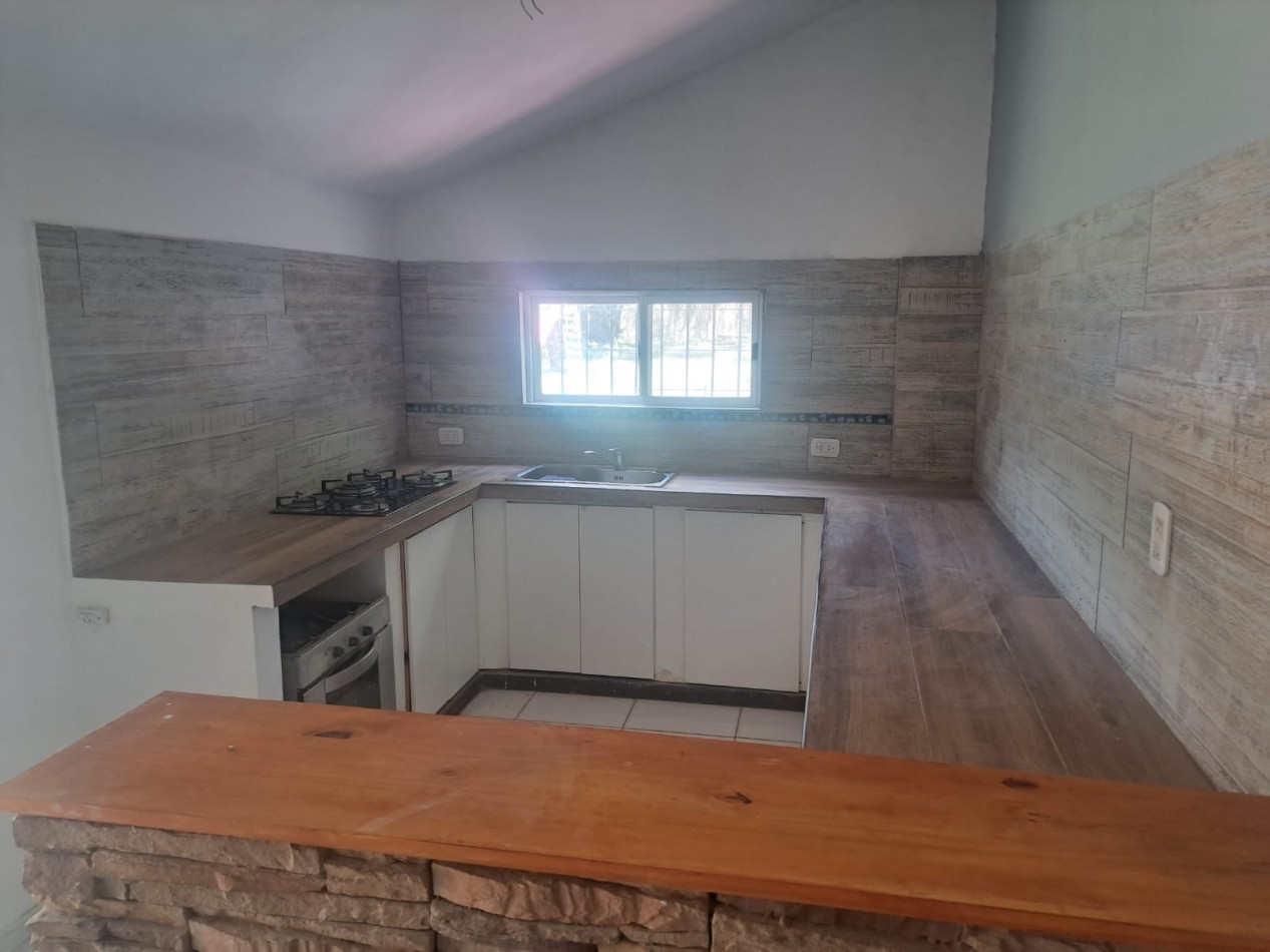 CASA DE 2 DORMITORIOS EN ALQUILER : FISCHERTON 