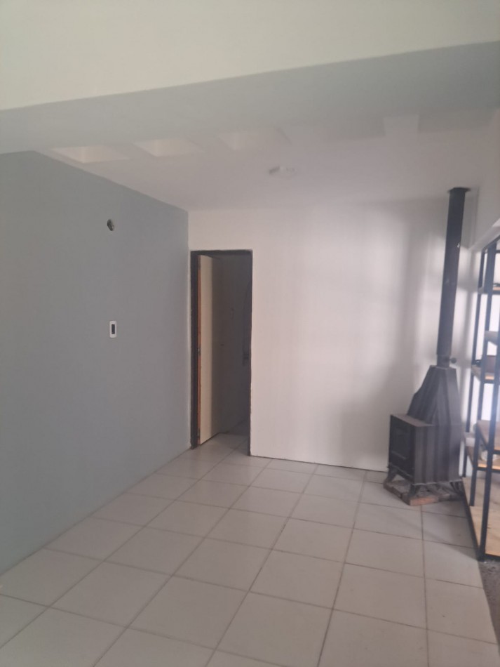 CASA DE 2 DORMITORIOS EN ALQUILER : FISCHERTON 
